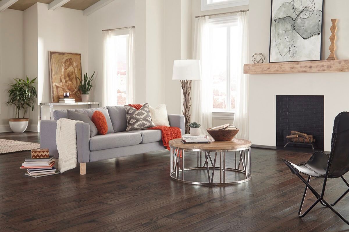 Hardwood vs. Carpet: Choosing the Best Flooring for Cold Weather
