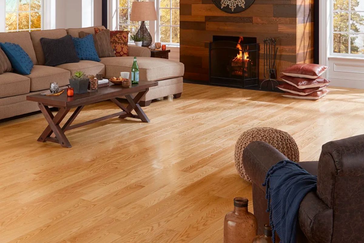 Ready for Renovation? Understand Solid Hardwood, Engineered Hardwood, and Laminate Flooring in Detail